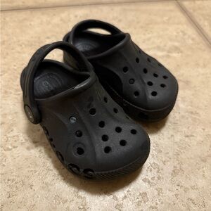 Toddler crocs size 6c